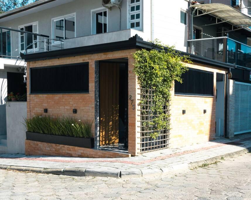 Loft para Casal em Bombinhas - Sem Garagem