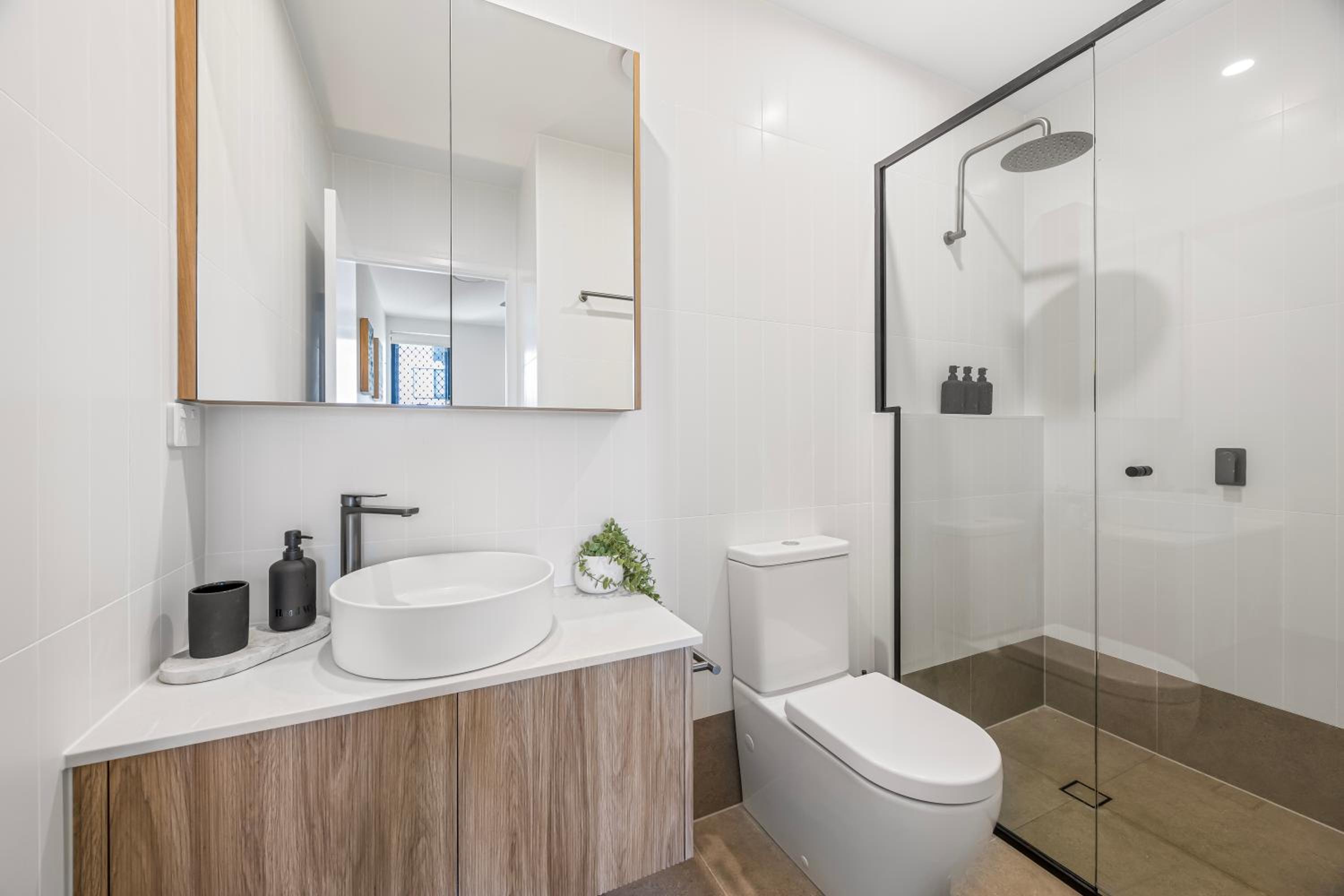 Family Retreat - Free Secure Car Park, Garden City Westfield Shopping, Restaurants