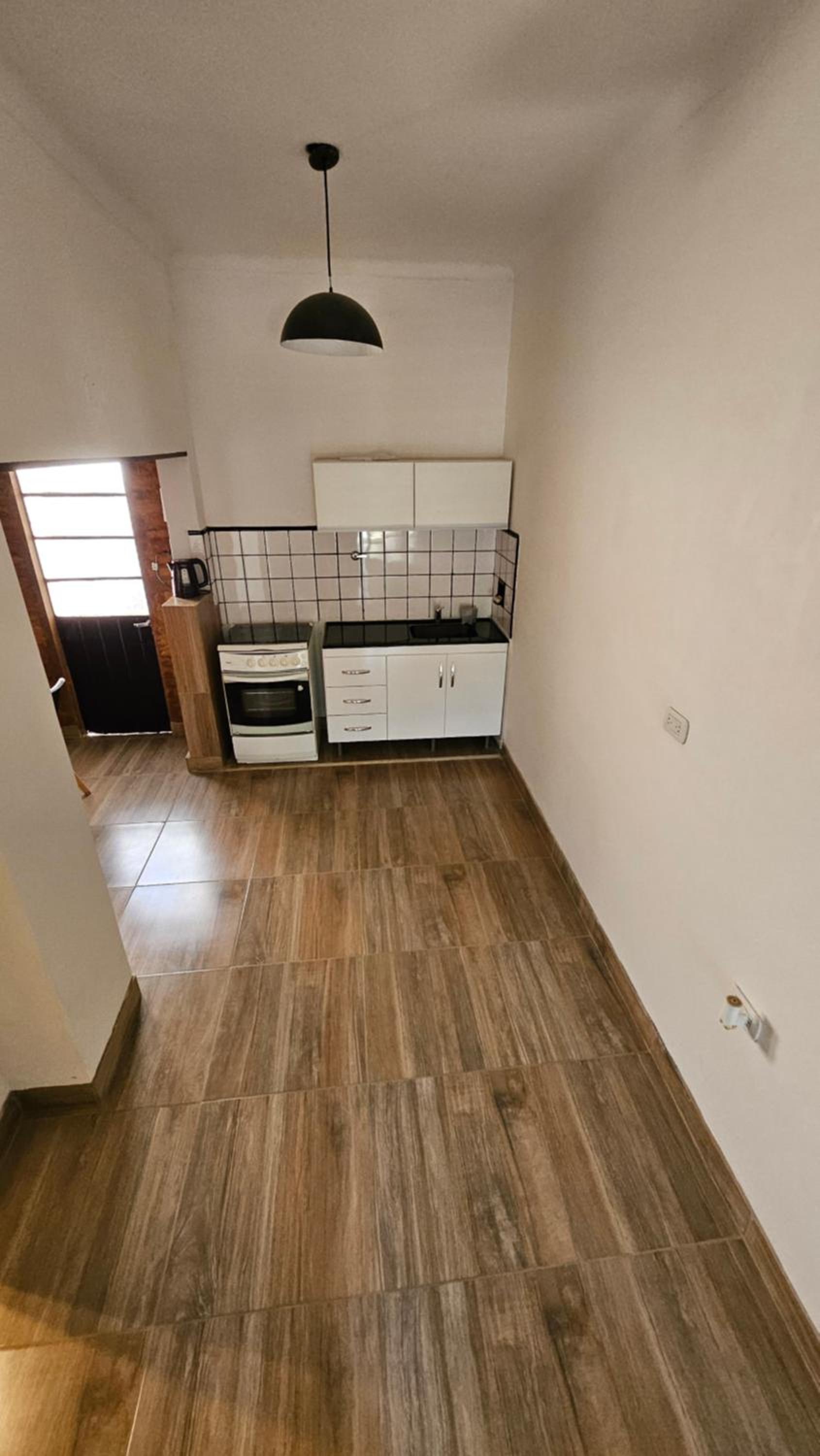 Casita Avellaneda 807