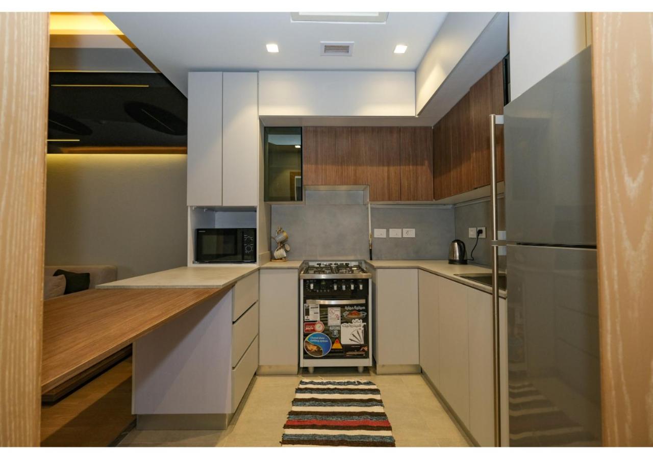 ELITE Premium Studio - Aeon Towers view 5