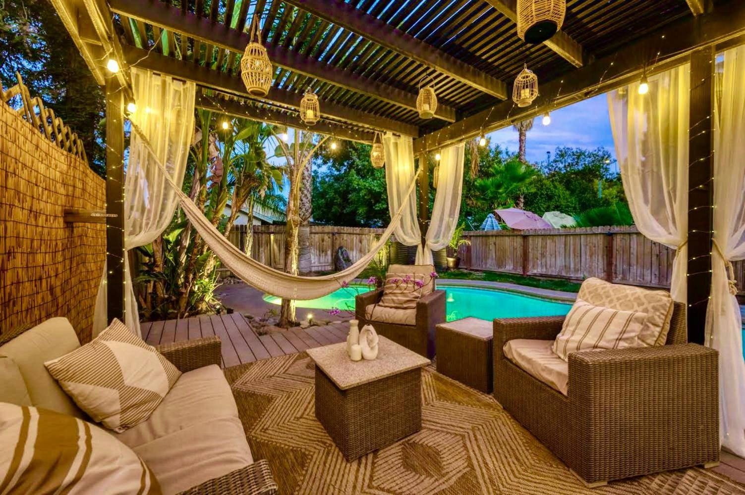 Hotel Chic Boho 3BR Home Near Woodward Park - Image 1