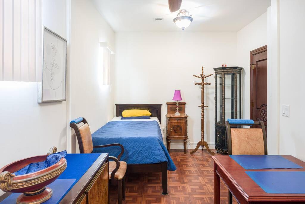Entire Second Flr - Santa Monica Luxury Roman Villa