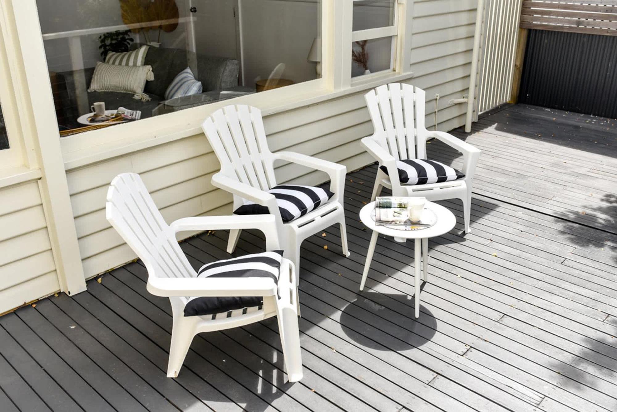 Luxury 4 BDR beach home with sea views - sleeps 12