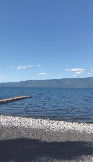 Molco, con piscina y acceso lago