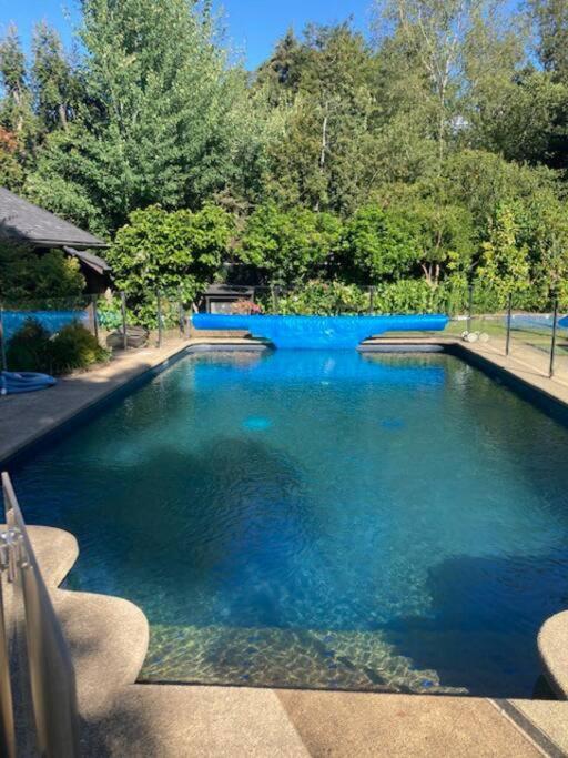 Molco, con piscina y acceso lago