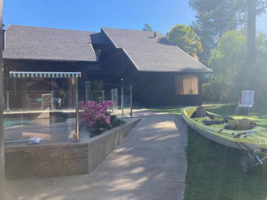 Molco, con piscina y acceso lago