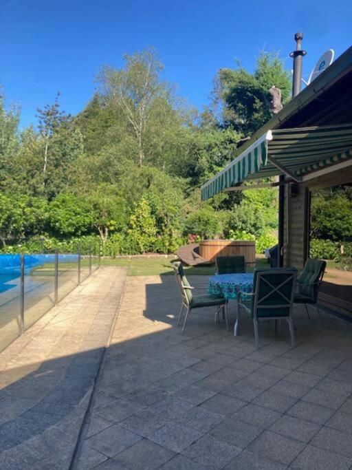 Molco, con piscina y acceso lago