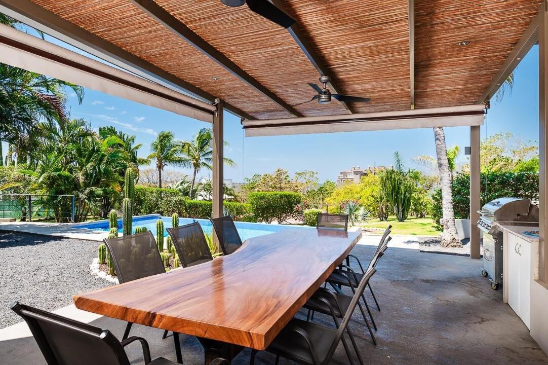 8min Walk to Beach, Pool Villa, 24-7 Concierge