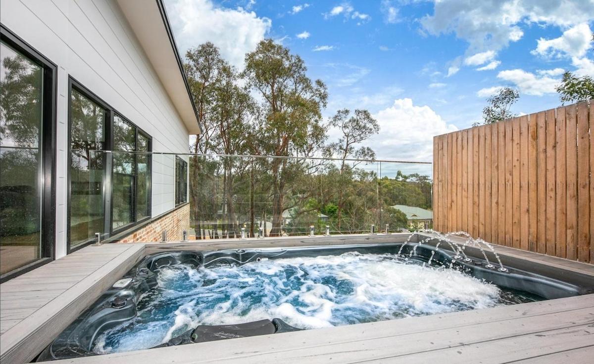 Glamour in Gisborne - with spa!
