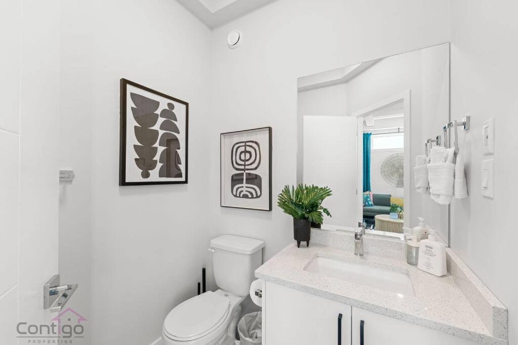 Urban Jungle Getaway, AirCon, 10min to DT & WEM!