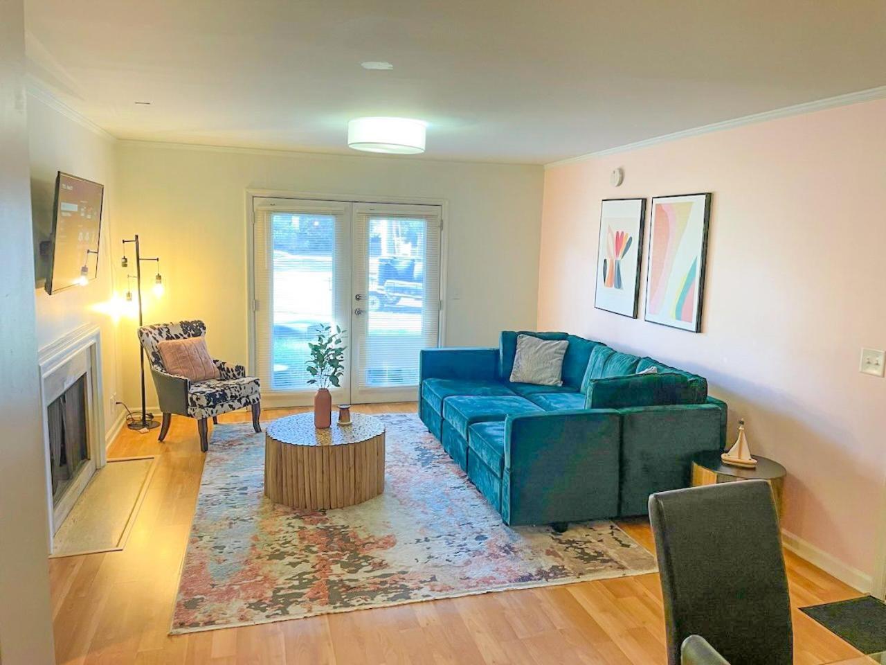 Photograph supplied for Stylish 2BR with Balcony and Optional Parking Near Vanderbilt & Broadway