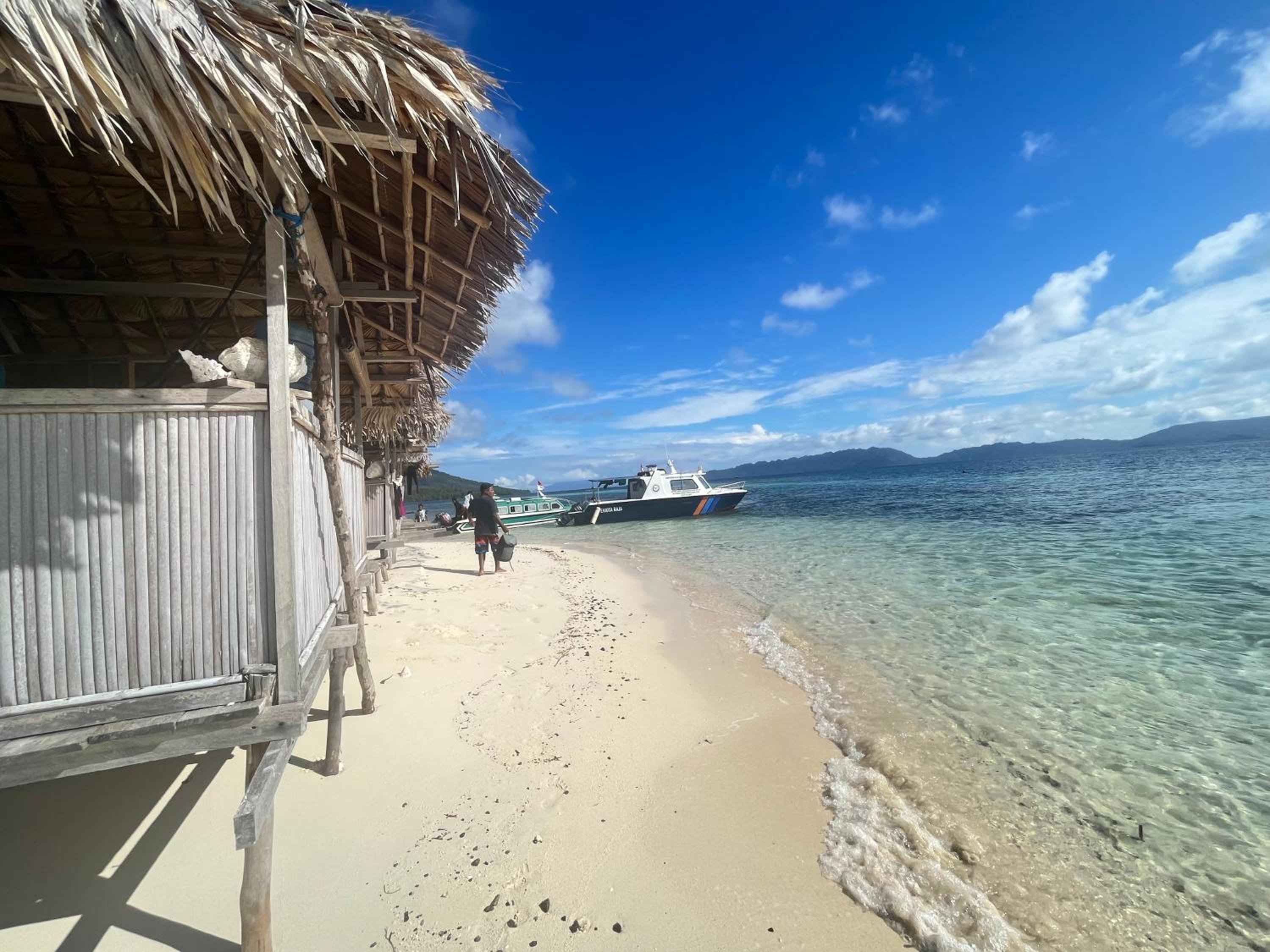 Tamaku homestay privat island