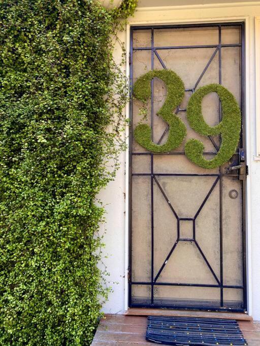 Sunny Ventnor Cottage with Retro Vibe 400m to Beach