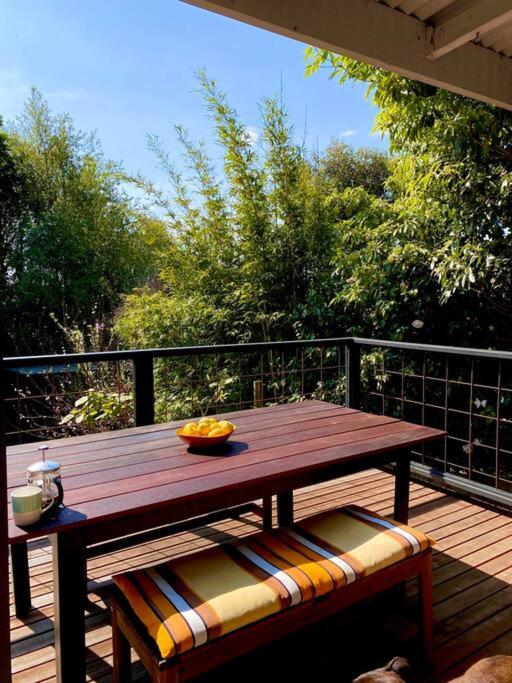 Sunny Ventnor Cottage with Retro Vibe 400m to Beach