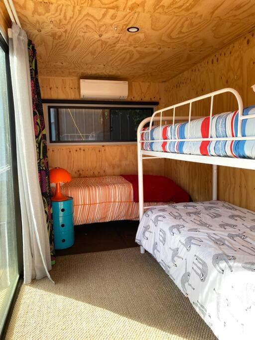 Sunny Ventnor Cottage with Retro Vibe 400m to Beach