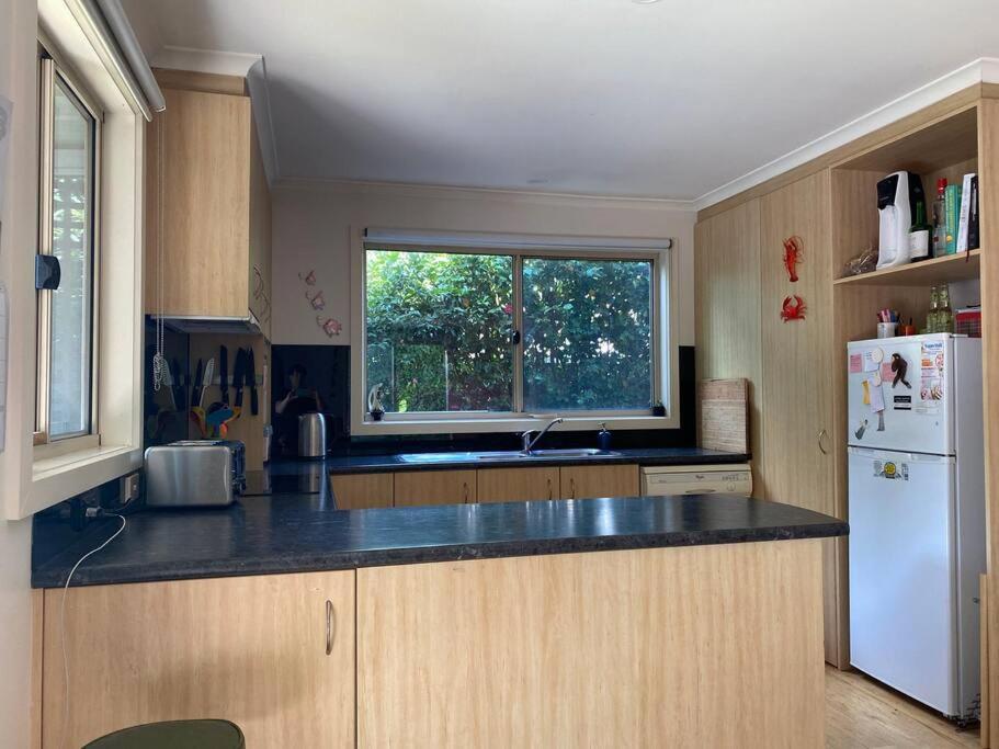 Sunny Ventnor Cottage with Retro Vibe 400m to Beach