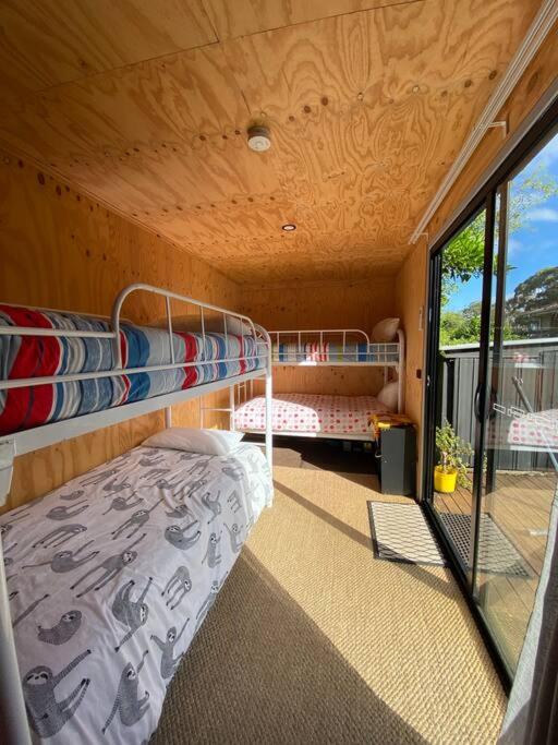 Sunny Ventnor Cottage with Retro Vibe 400m to Beach