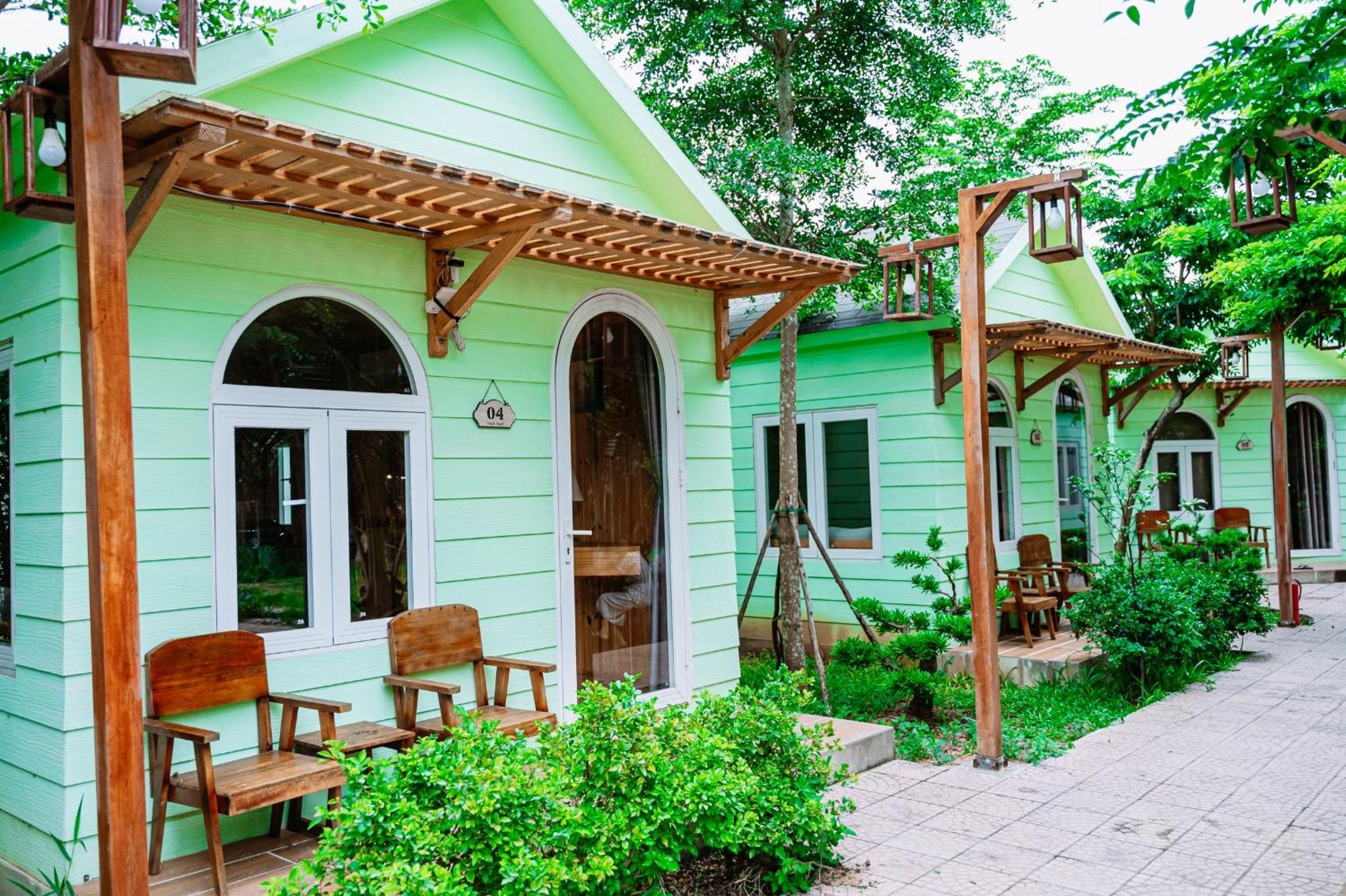 BH Villa Lăng Cô Huế view 2