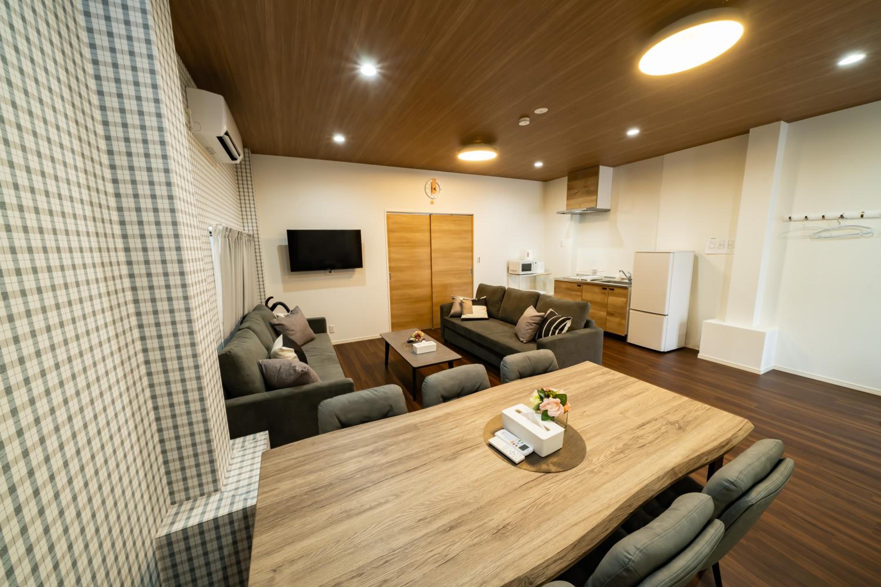 98, Higashi-tateishi A 1st floor of the apartment, 東立石A 1F