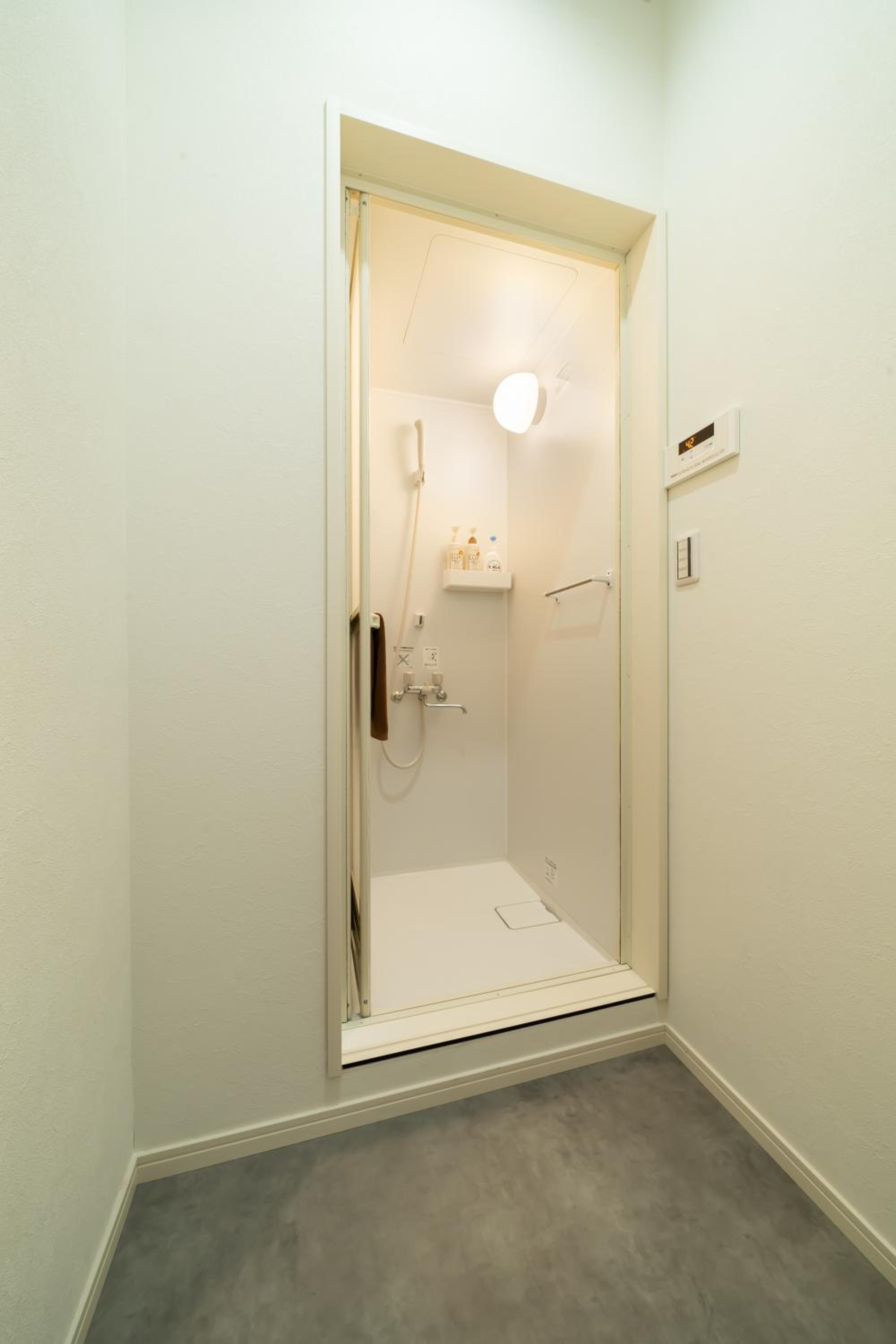 98, Higashi-tateishi A 1st floor of the apartment, 東立石A 1F