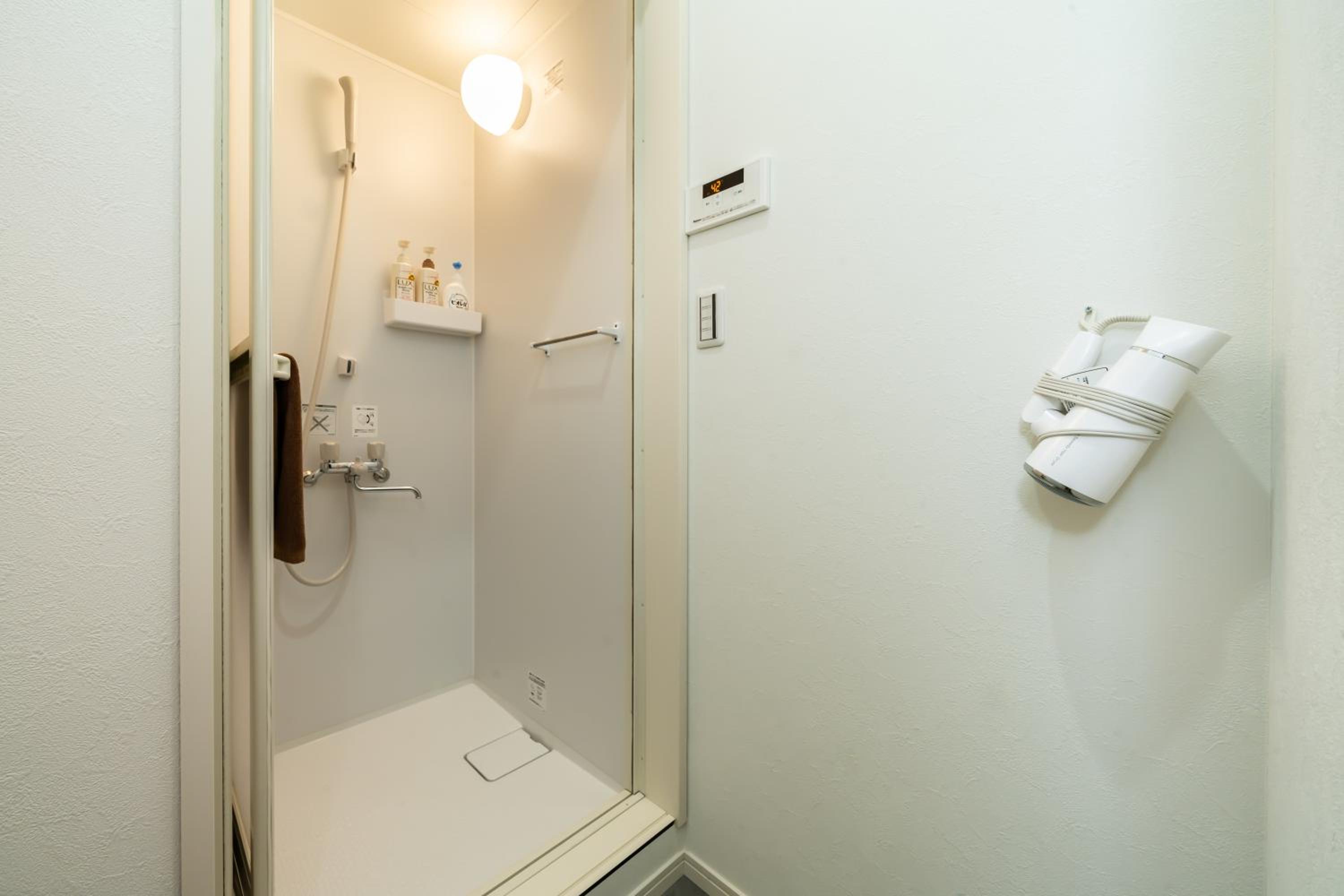 98, Higashi-tateishi A 1st floor of the apartment, 東立石A 1F