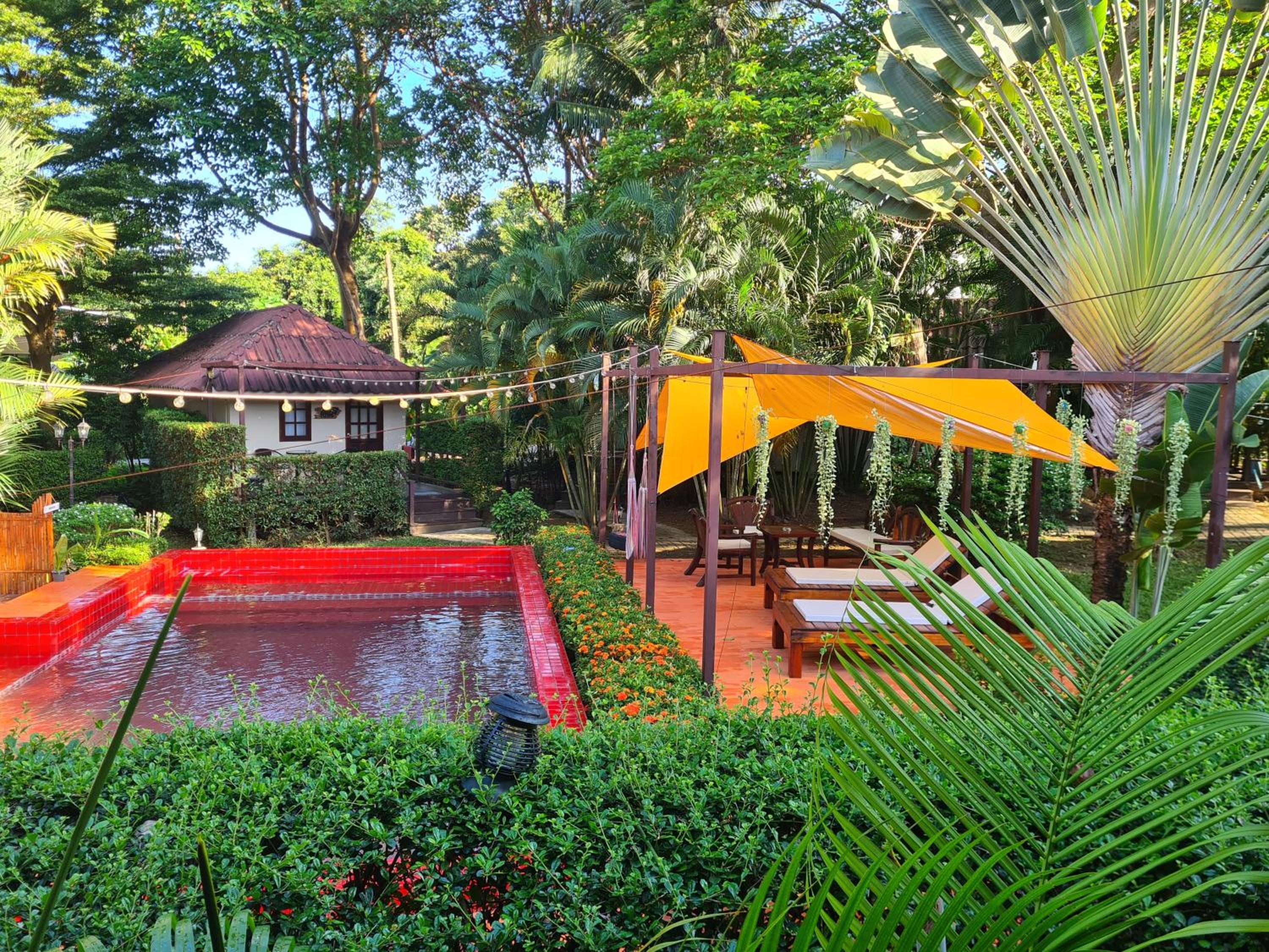 Red Moon Hideaway