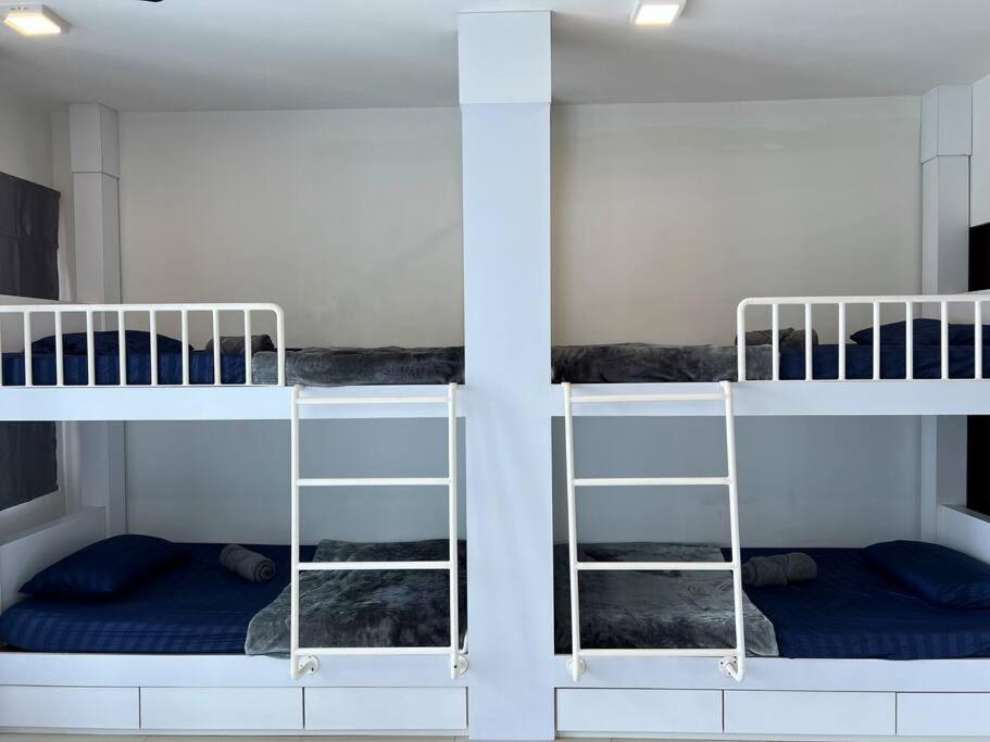 Warm Stay with Netflix l Trefoil Setia Alam photo 2