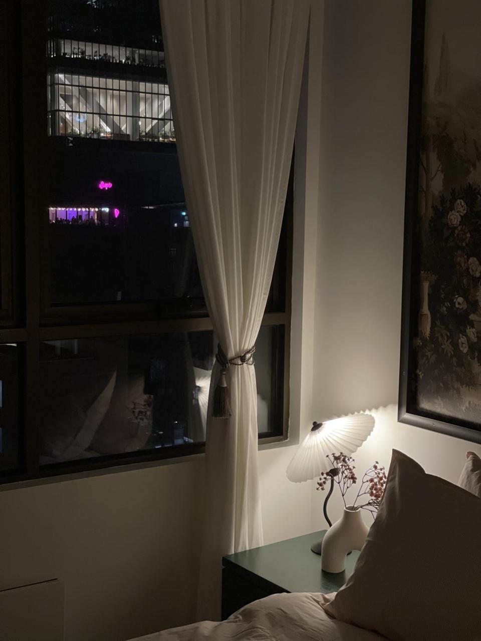2BR CBD sunlit residence - Bourke Street shops