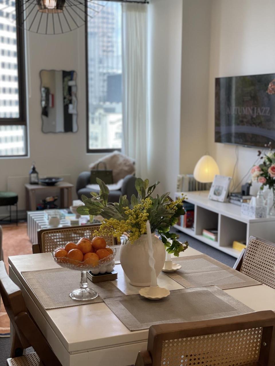 2BR CBD sunlit residence - Bourke Street shops