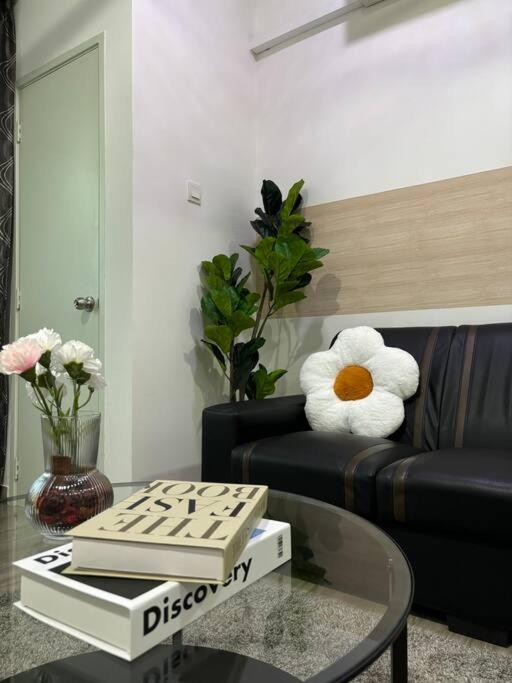 Mount Austin #Akademik Suite Modern Style 1-3Pax
