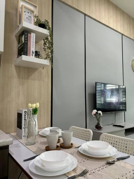 Mount Austin #Akademik Suite Modern Style 1-3Pax