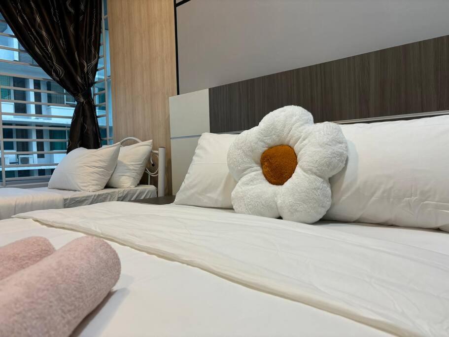 Mount Austin #Akademik Suite Modern Style 1-3Pax