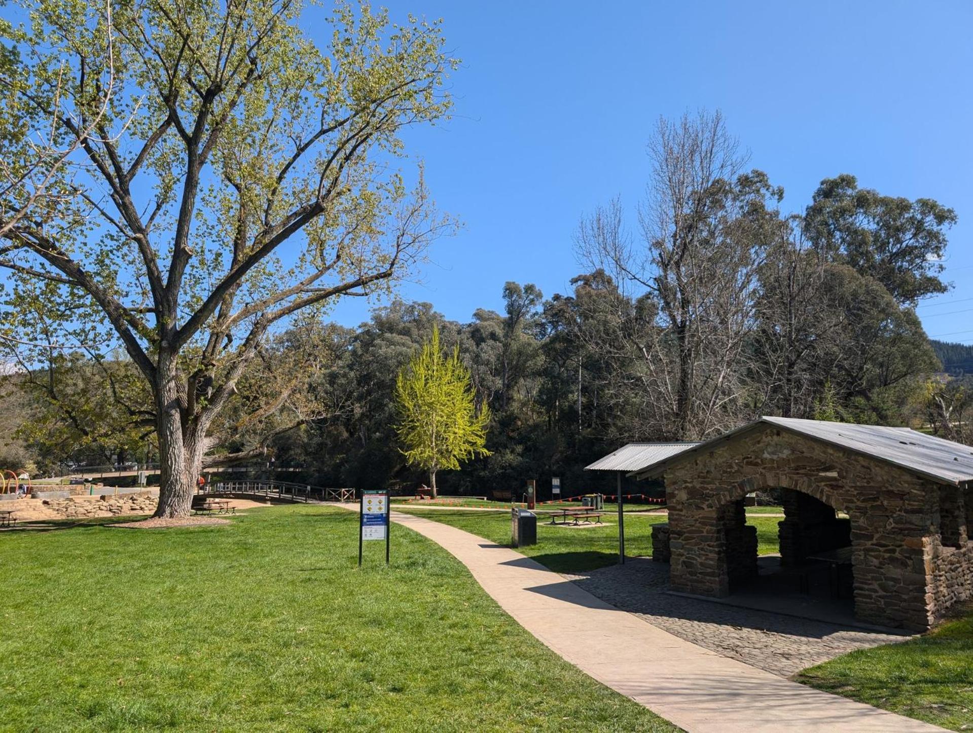 Unit 6 Centenary Park Townhouse