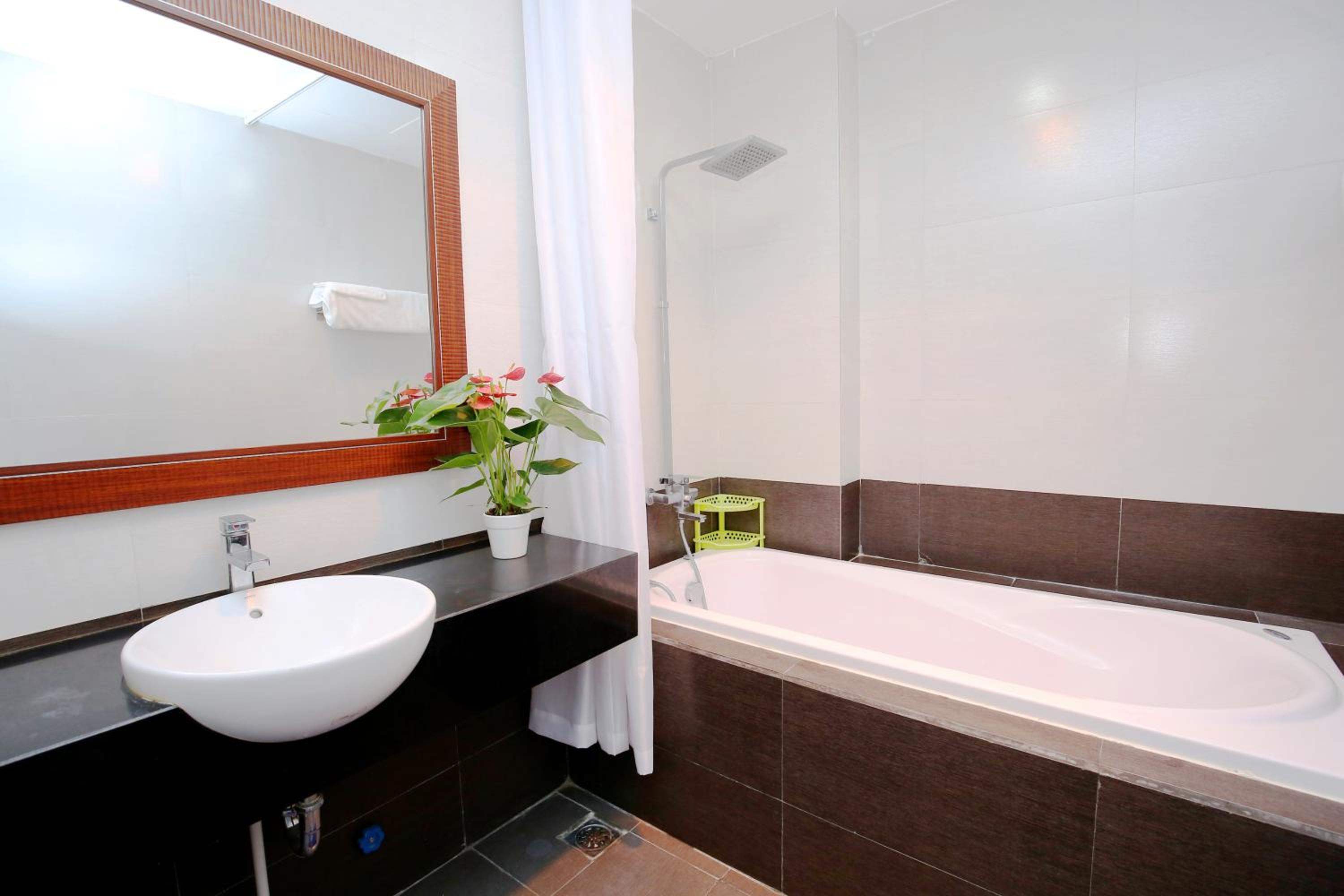 Sumitomo 3 Apartment for Japanese at 535 Kim Ma