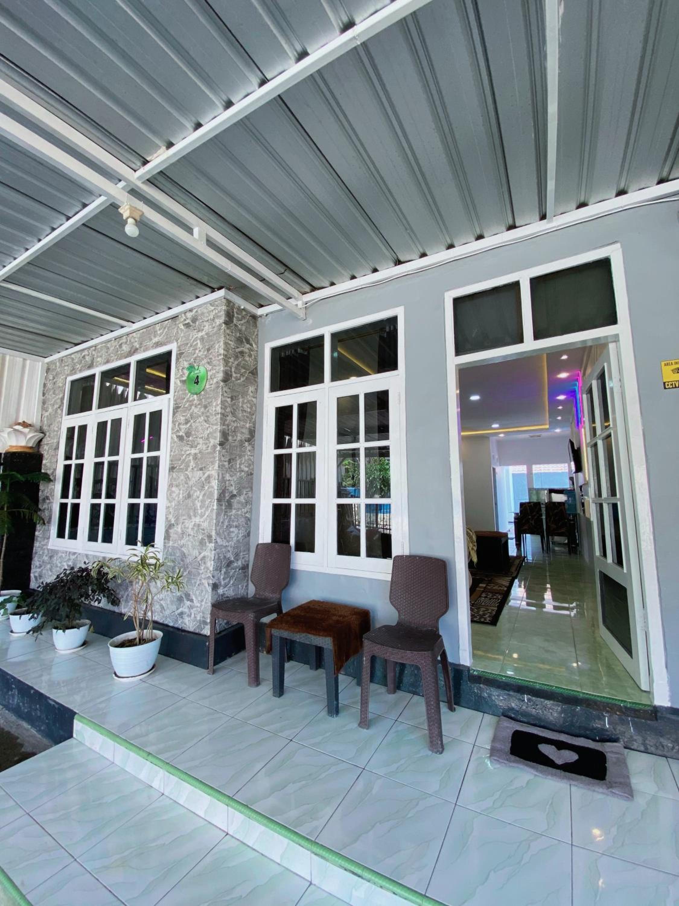 ANRA Homestay Private Pool view 4