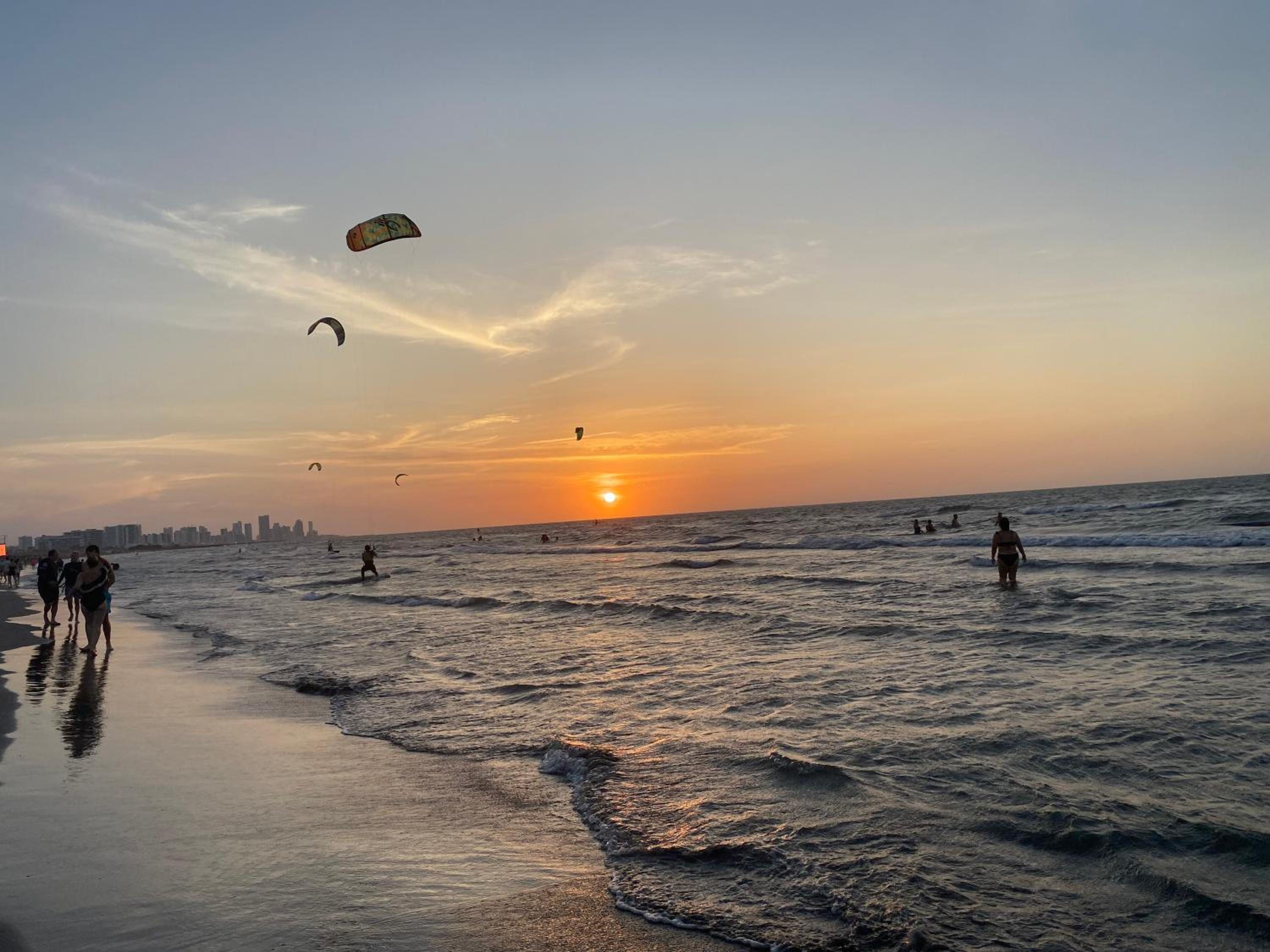 Disfruta de linda vista y salida directa a la playa