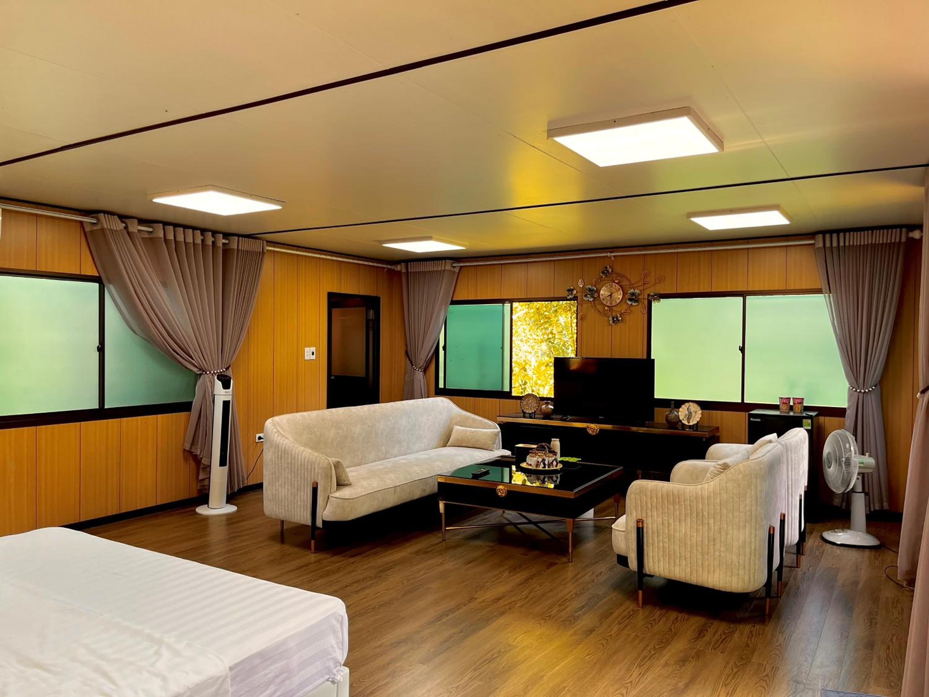 Sapphire Hill Resort