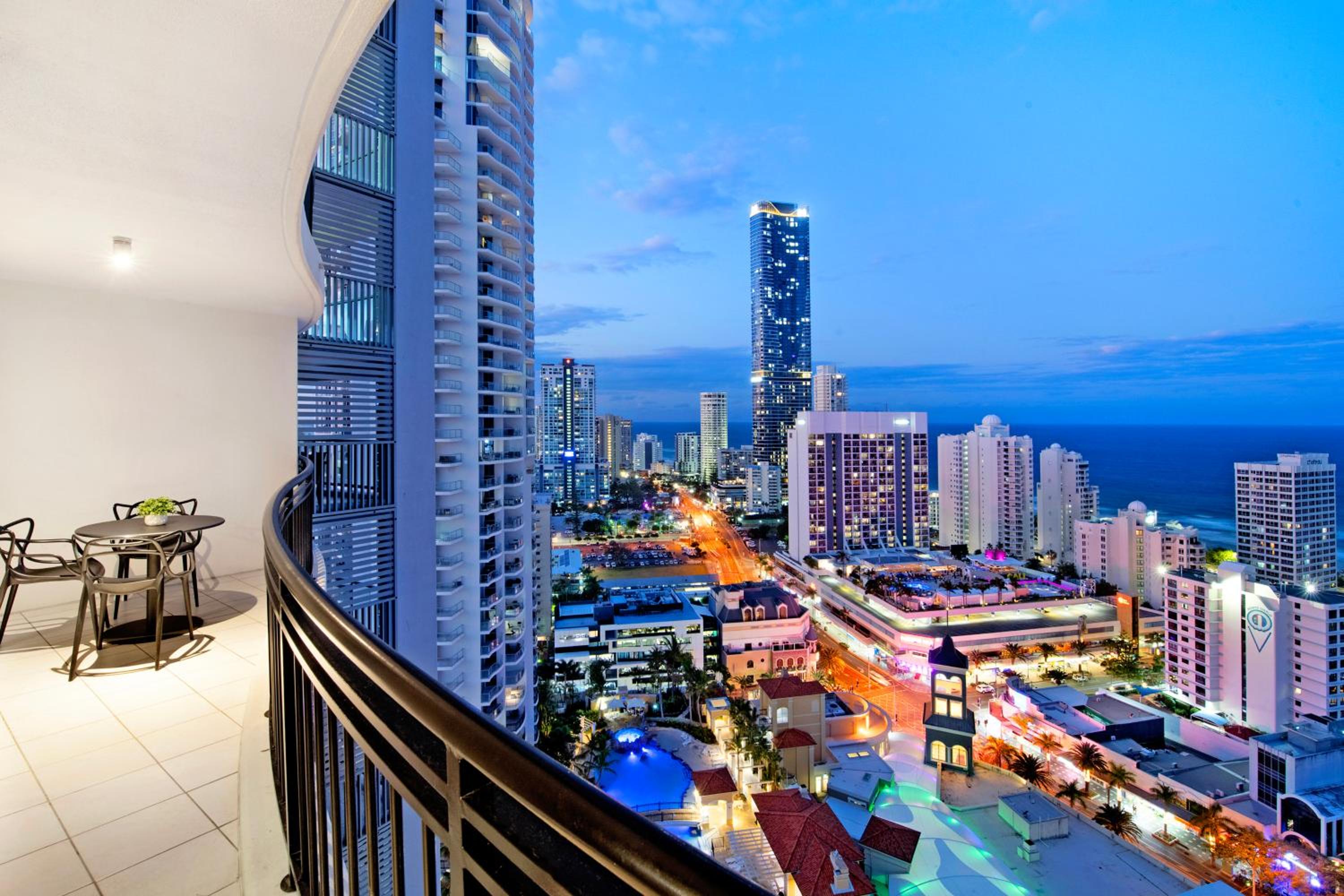 Chevron Renaissance Apartments - Hosted by Wow Stay
