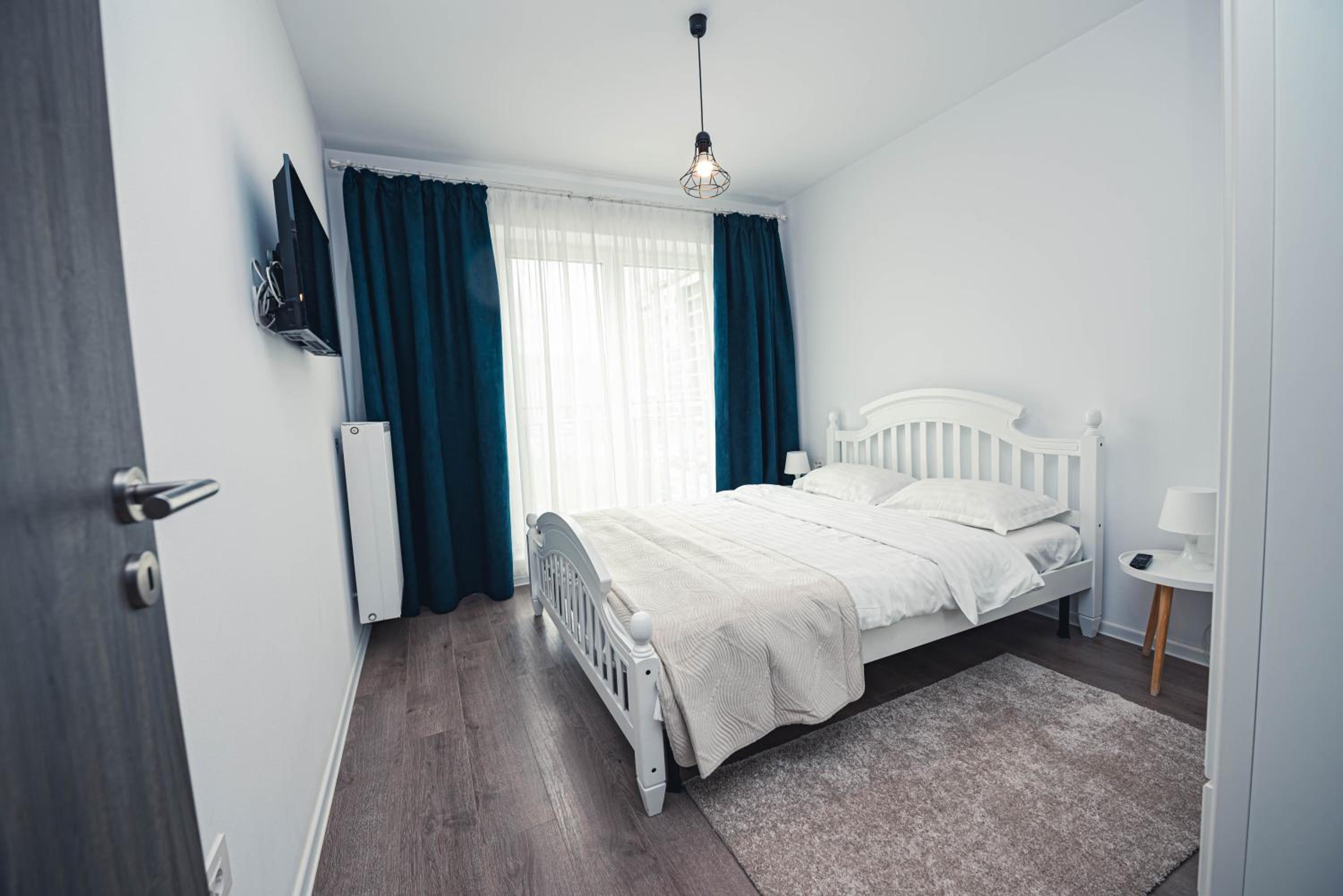 White Mood Apartment 2 Brasov view 4