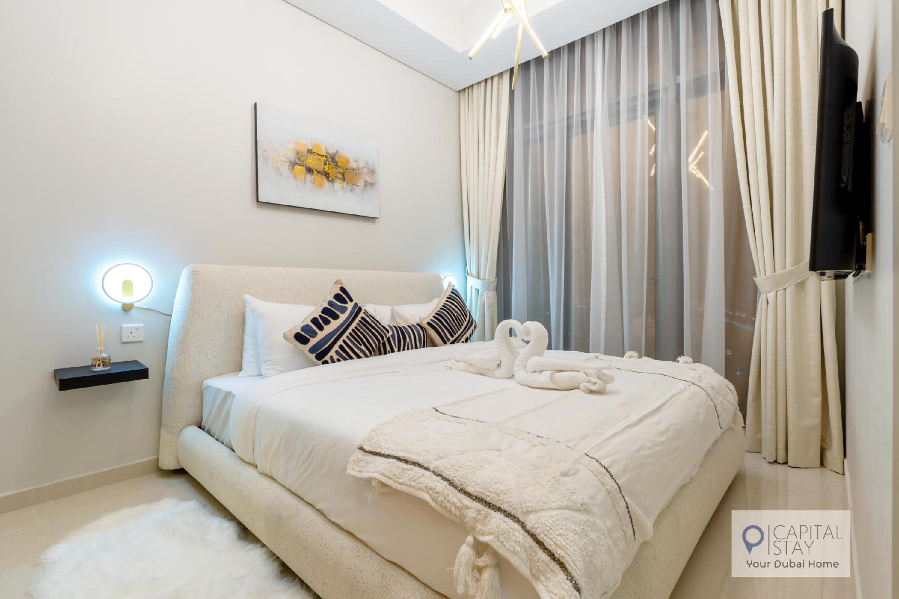 Capital Stay - 2 Bed Apt in Business Bay Dubai