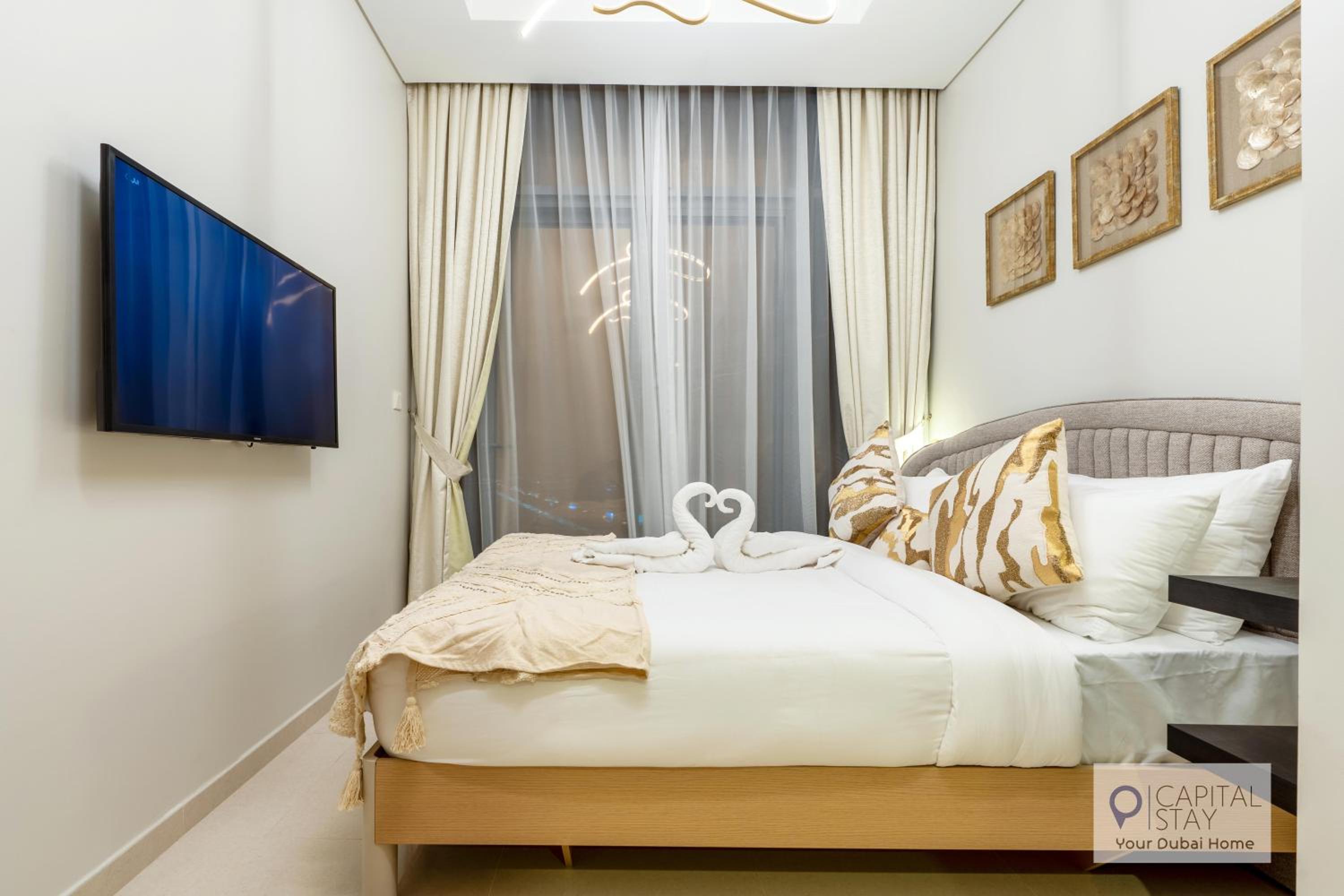 Capital Stay - 2 Bed Apt in Business Bay Dubai