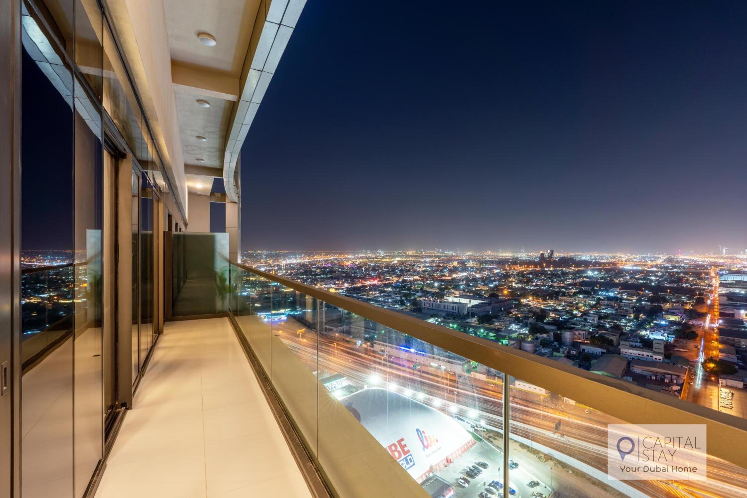 Capital Stay - 2 Bed Apt in Business Bay Dubai