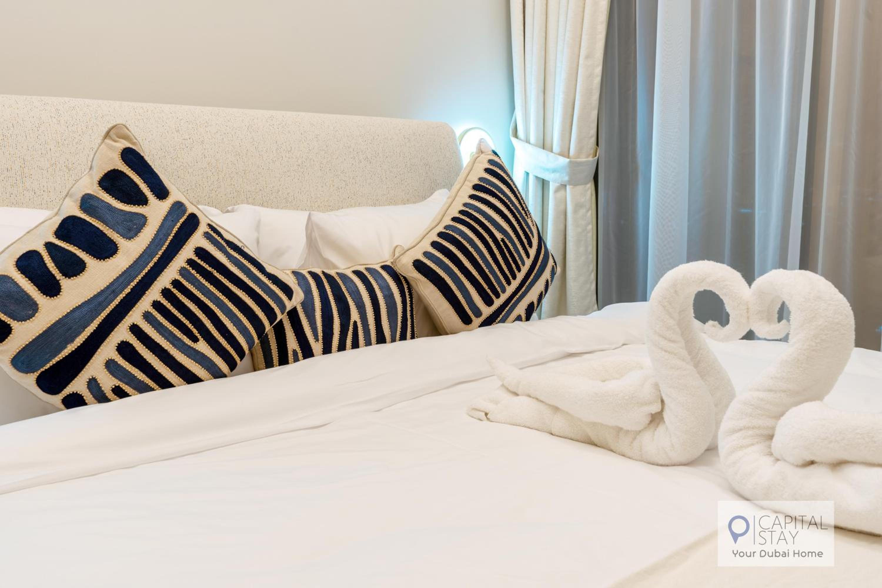Capital Stay - 2 Bed Apt in Business Bay Dubai