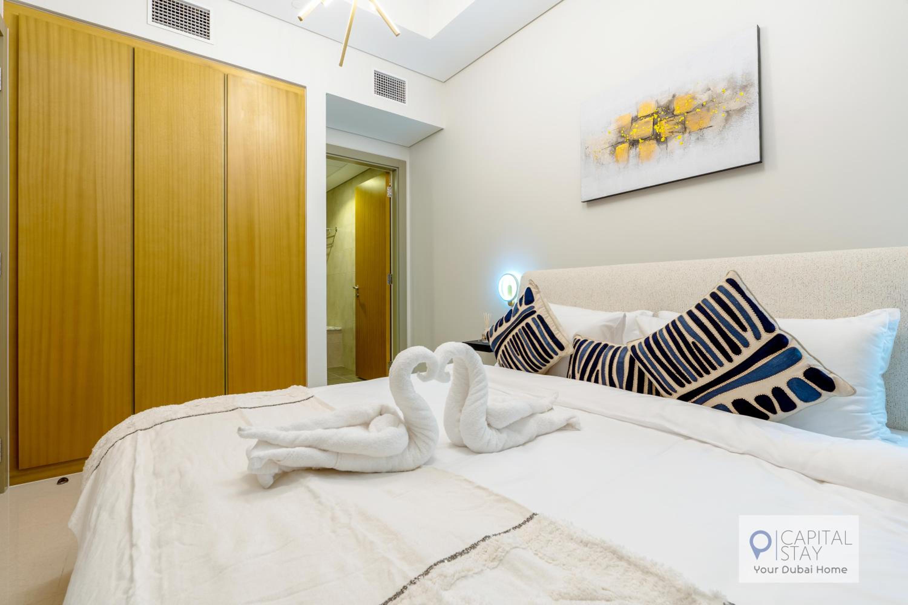 Capital Stay - 2 Bed Apt in Business Bay Dubai