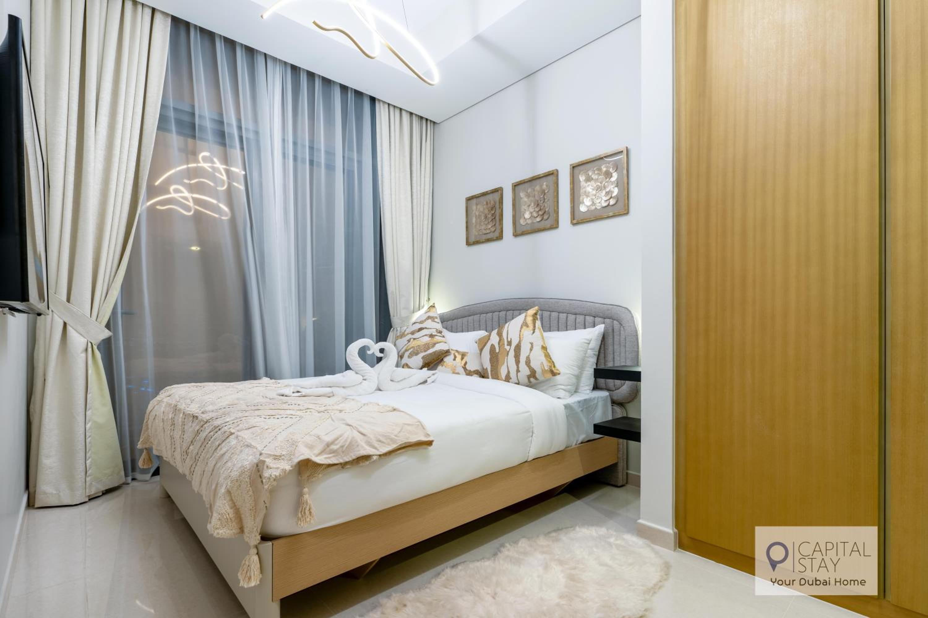 Capital Stay - 2 Bed Apt in Business Bay Dubai