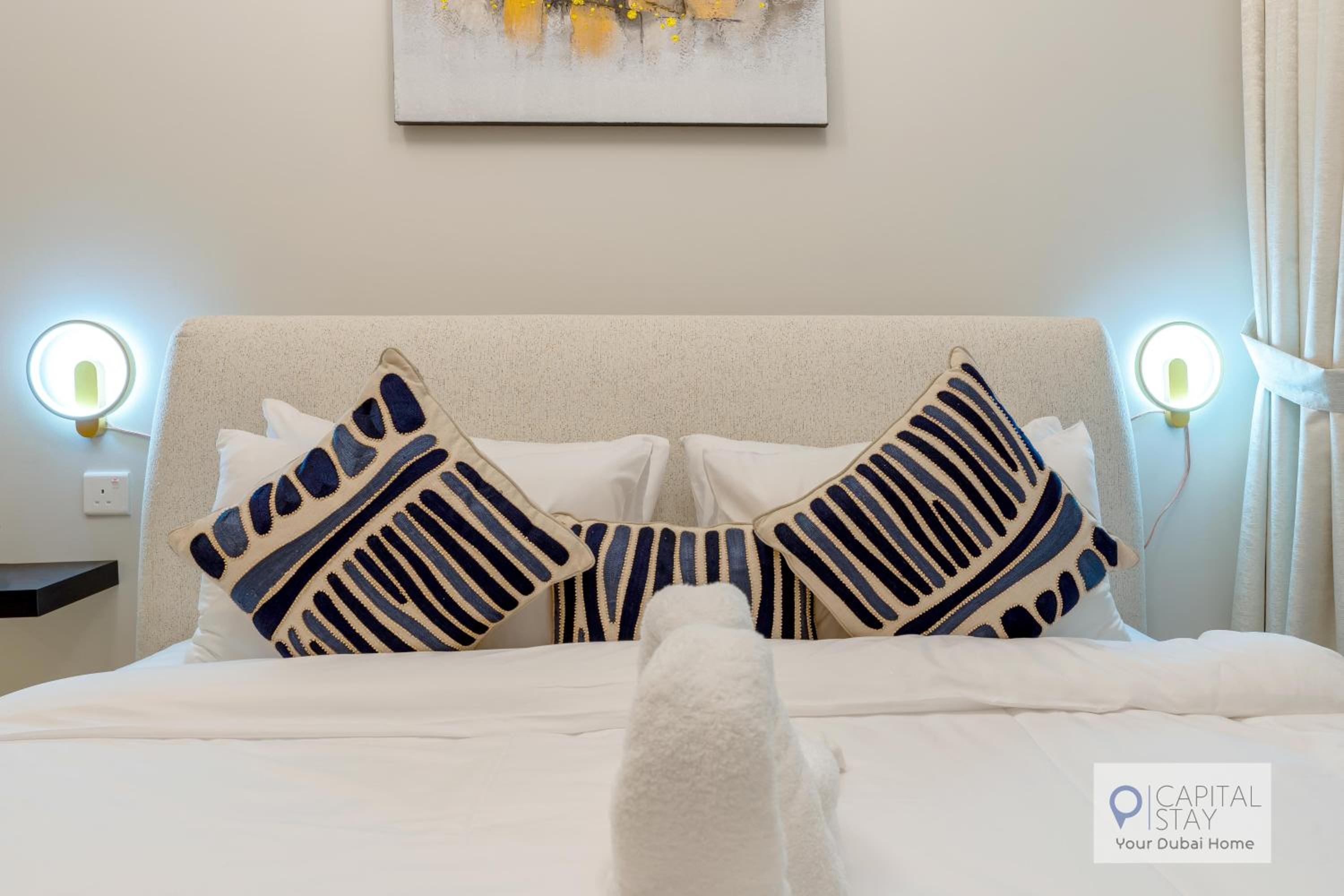Capital Stay - 2 Bed Apt in Business Bay Dubai