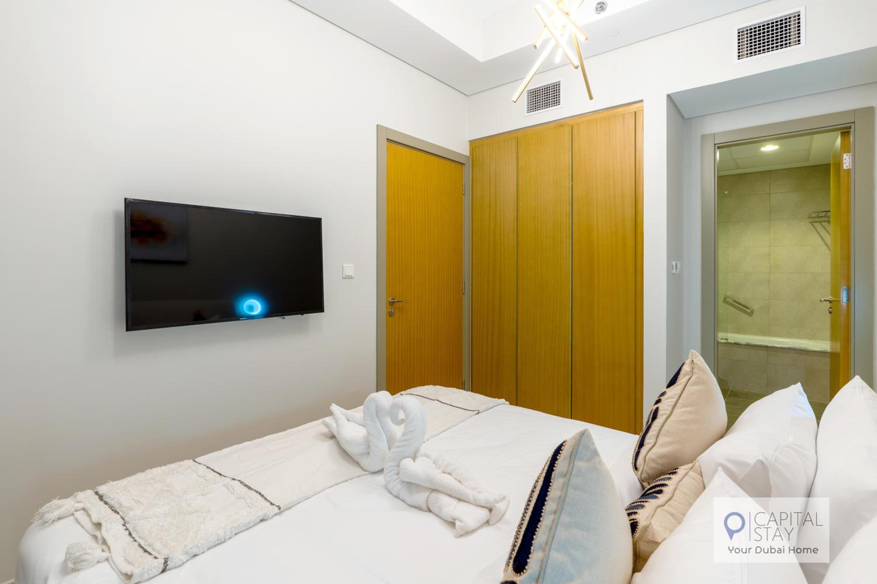 Capital Stay - 2 Bed Apt in Business Bay Dubai