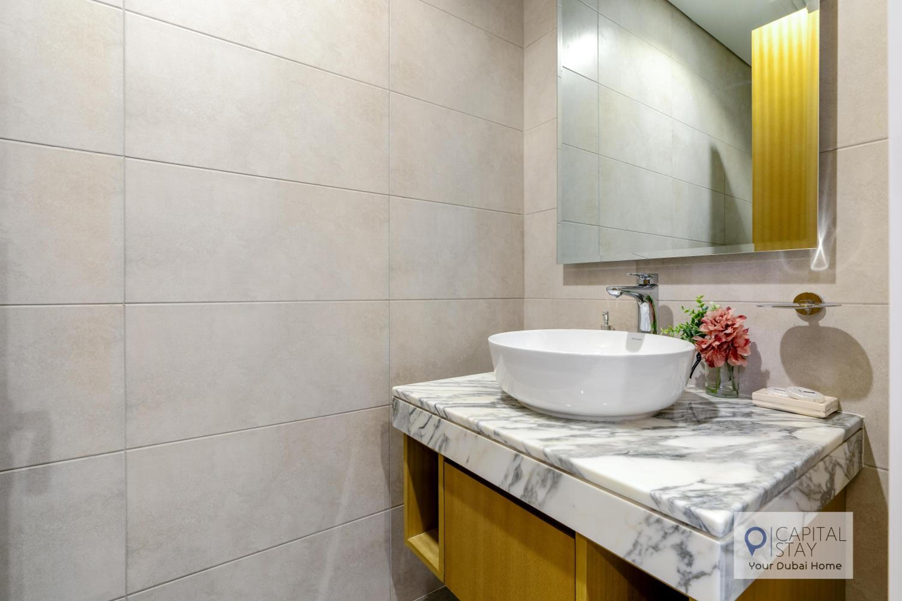 Capital Stay - 2 Bed Apt in Business Bay Dubai