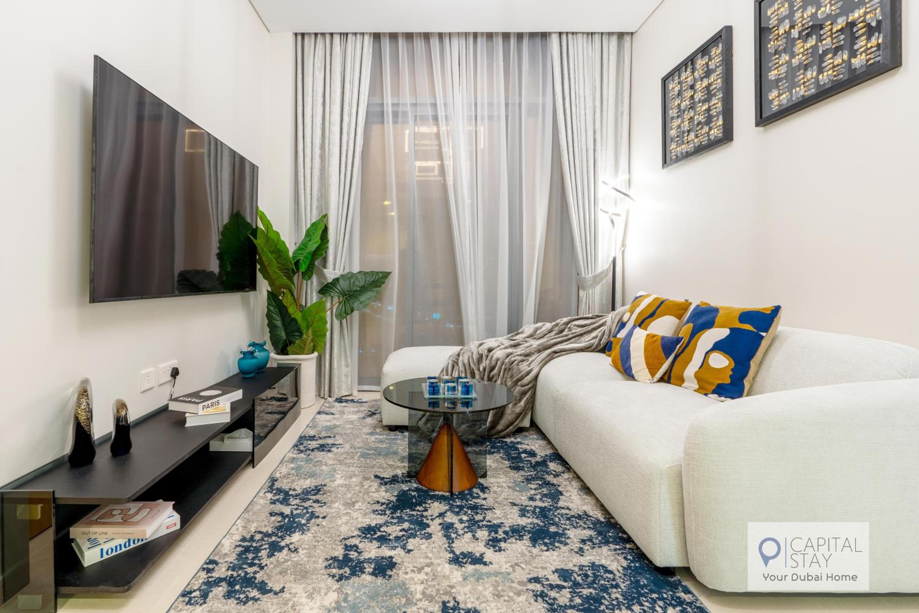 Capital Stay - 2 Bed Apt in Business Bay Dubai