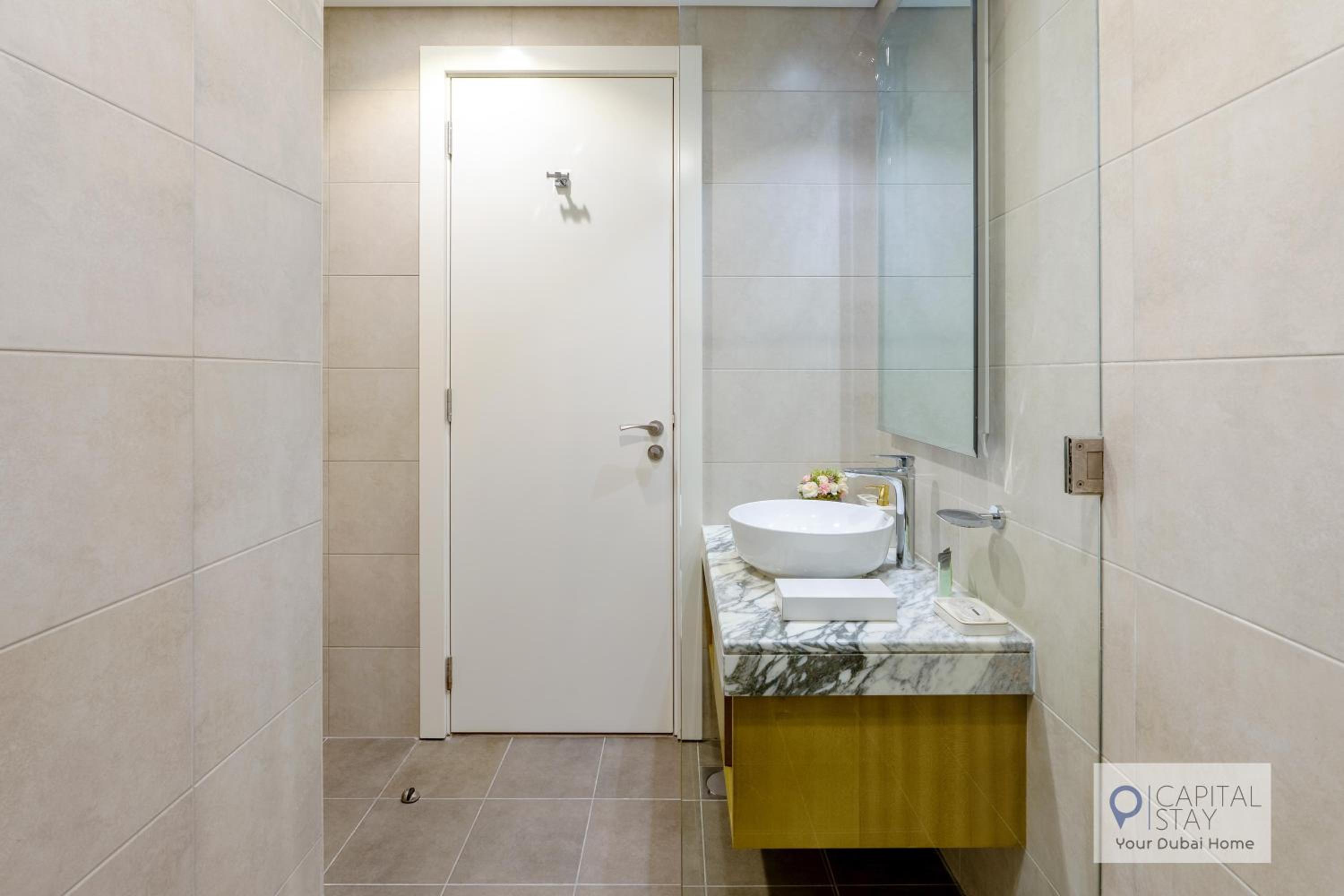 Capital Stay - 2 Bed Apt in Business Bay Dubai